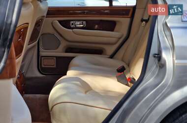 Седан Rolls-Royce Silver Seraph 2001 в 
