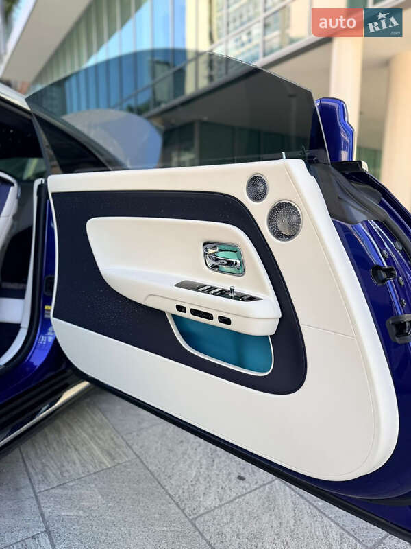 Купе Rolls-Royce Spectre 2024 в Києві фото 31 Купе Rolls-Royce Spectre 2024 в Києві