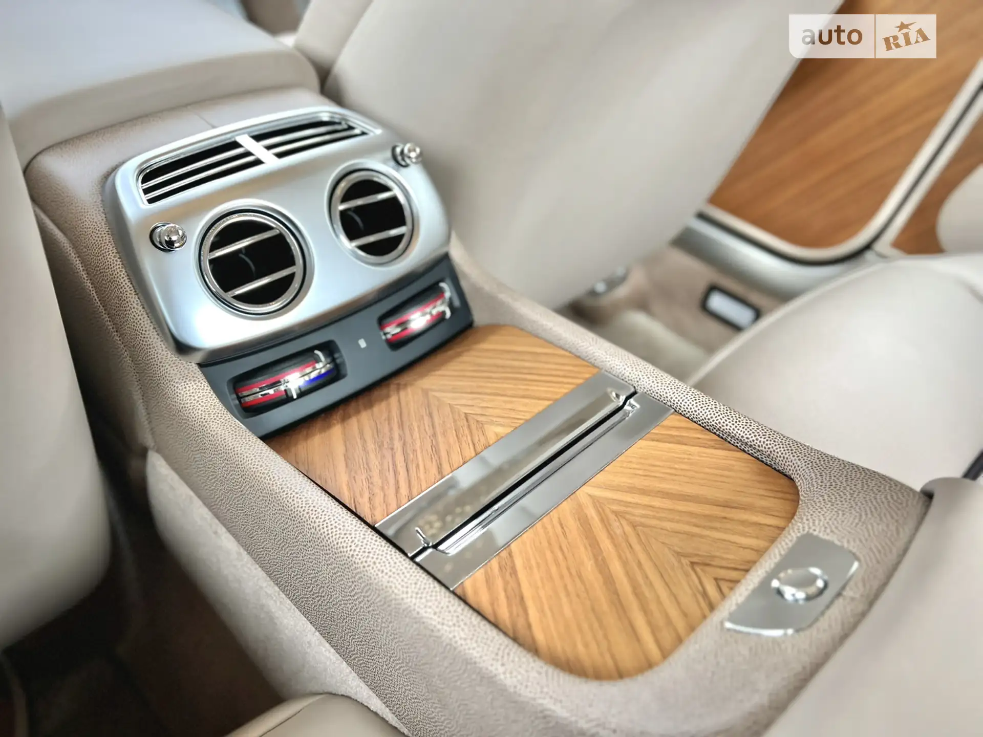 2014 Rolls-Royce Wraith - мініатюра 53