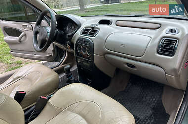 Хэтчбек Rover 200 1999 в 