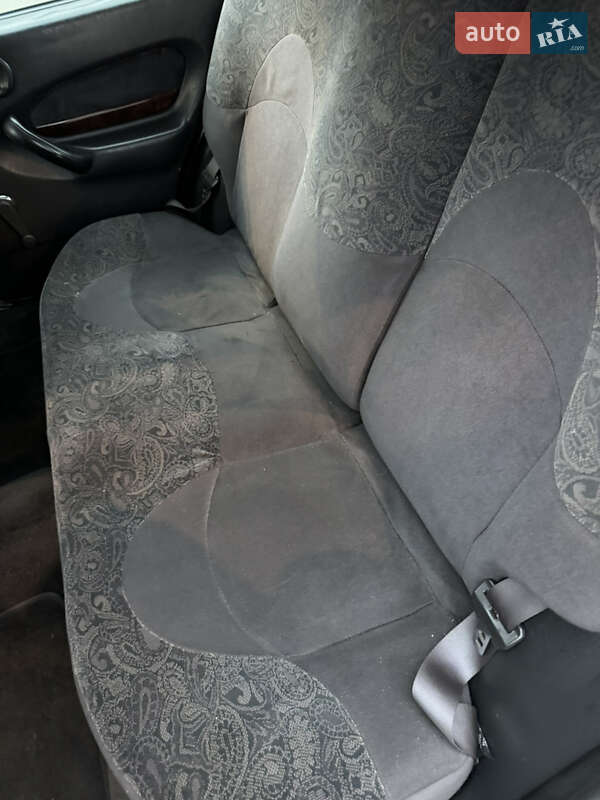 Хэтчбек Rover 200 1999 в Киеве