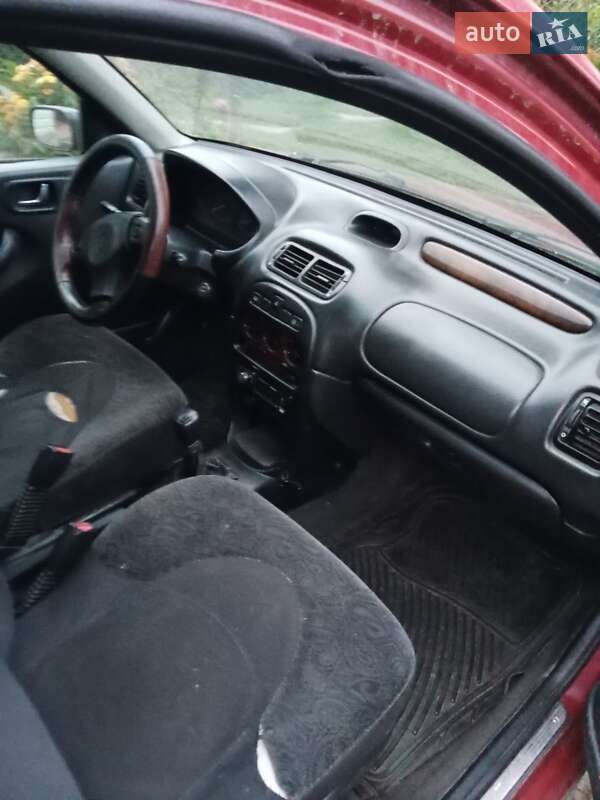 Хэтчбек Rover 214 1993 в Остроге