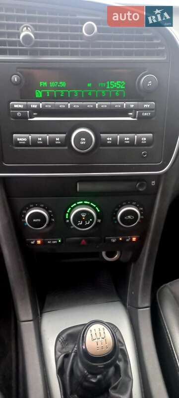 Седан Saab 9-3 2011 в Сарнах