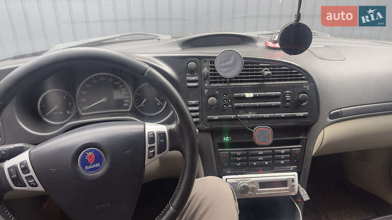 Седан Saab 9-3 2004 в Чернівцях