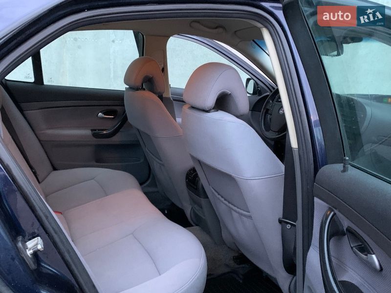 Седан Saab 9-3 2003 в Киеве