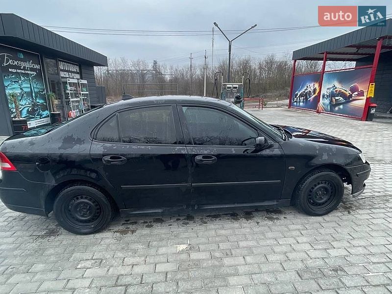 Седан Saab 9-3 2004 в Умані