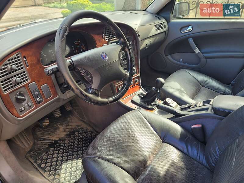 Седан Saab 9-5 2000 в Дніпрі