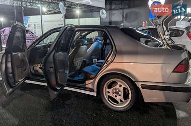Седан Saab 9-5 2001 в 