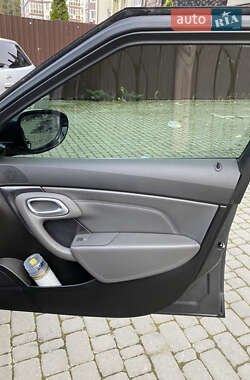 Седан Saab 9-5 2010 в 