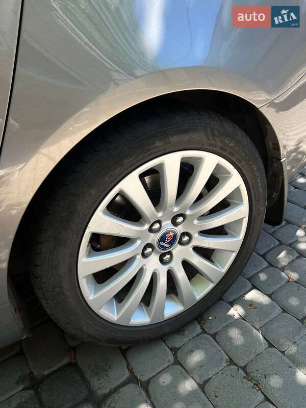 Седан Saab 9-5 2011 в Славянске