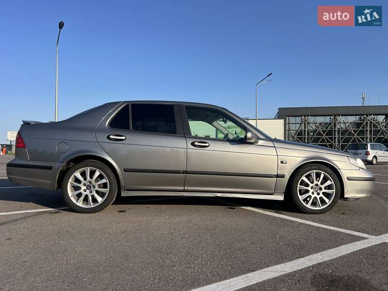 Седан Saab 9-5 2003 в Киеве