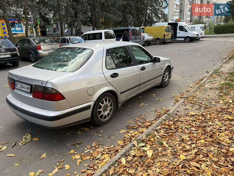 Седан Saab 9-5 1999 в Новояворовске