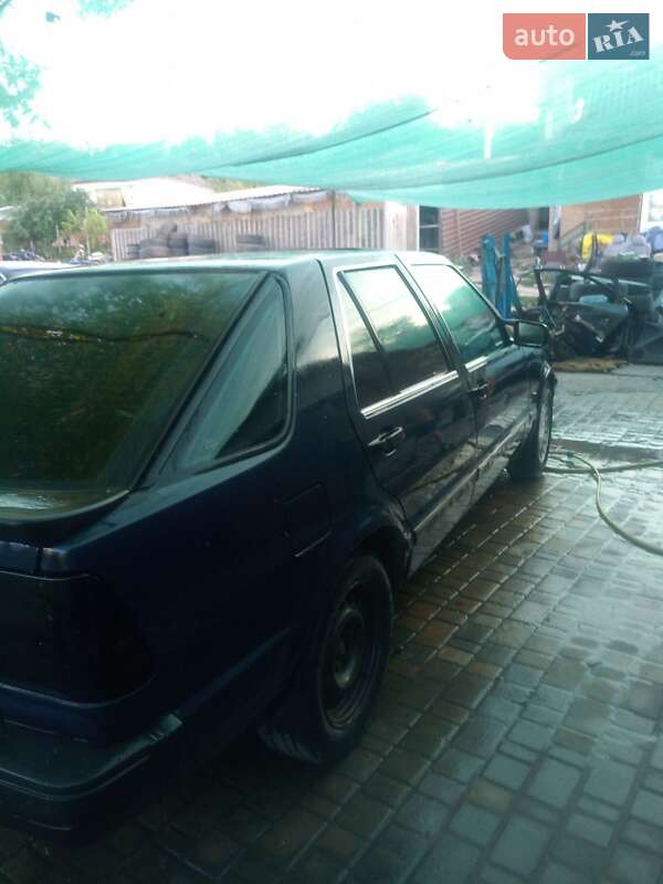 Седан Saab 9000 1989 в Днепре