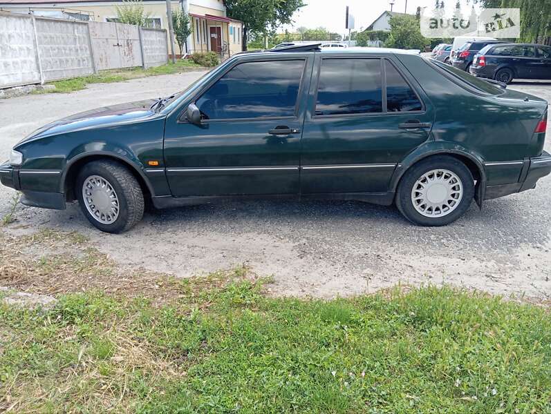 Седан Saab 9000 1995 в Березані