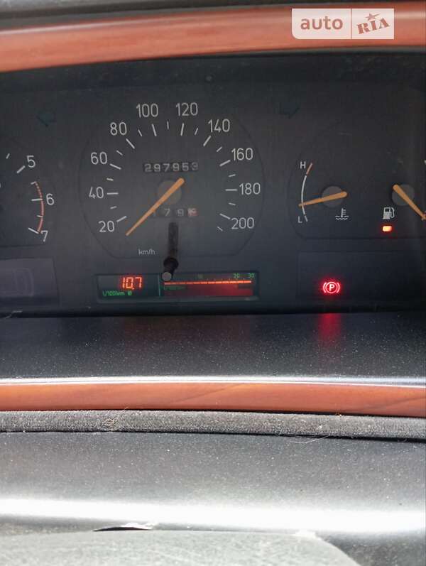 Седан Saab 9000 1995 в Березані