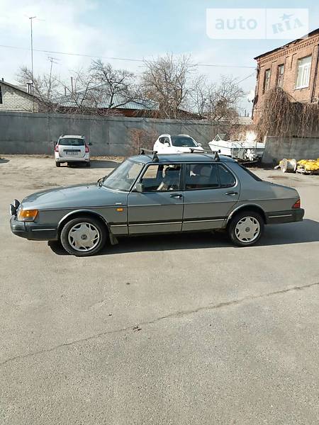 Седан Saab 900 1989 в Харькове