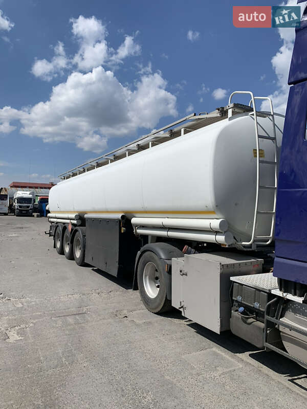 Цистерна полуприцеп SACIM SCX 2007 в Киеве фото Цистерна полуприцеп SACIM SCX 2007 в Киеве
