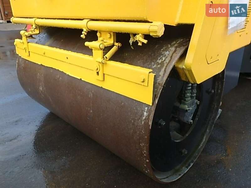 Каток ґрунтовий Sakai TG 1999 в Одесі