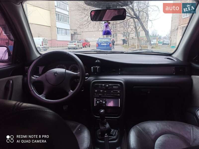 Седан Samand Soren 2008 в Тиврову