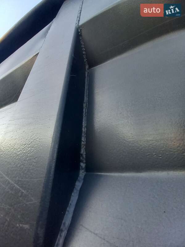 Зерновоз - напівпричіп Samro C 1998 в Каневі