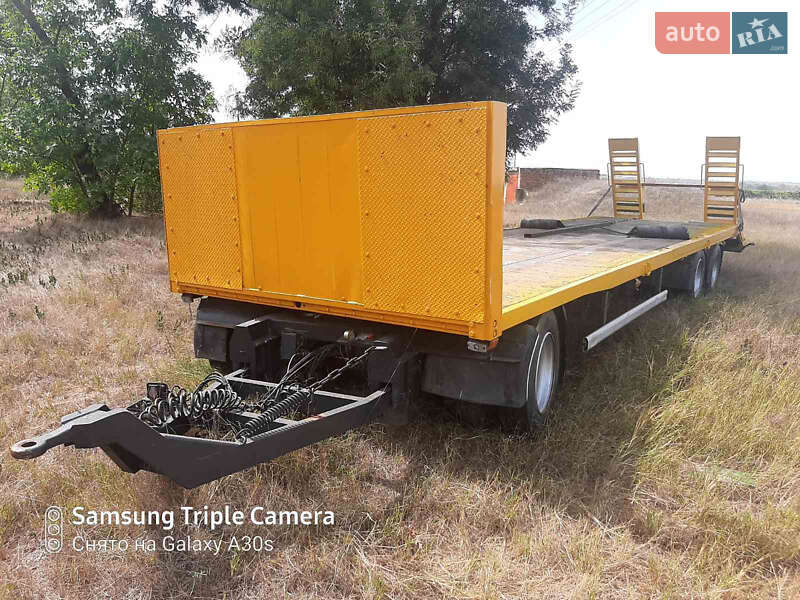 Низкорамна платформа Samro RT 26RJ 2006 в 