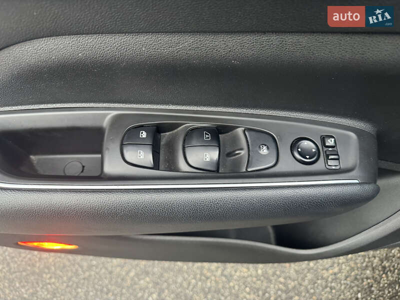 Позашляховик / Кросовер Samsung QM6 2017 в Києві фото 15 Позашляховик / Кросовер Samsung QM6 2017 в Києві