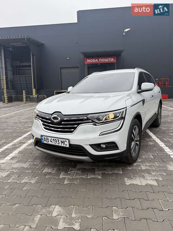 Внедорожник / Кроссовер Samsung QM6 2017 в Виннице