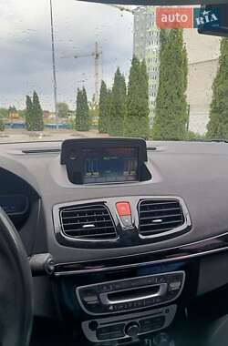Седан Samsung SM3 2017 в 