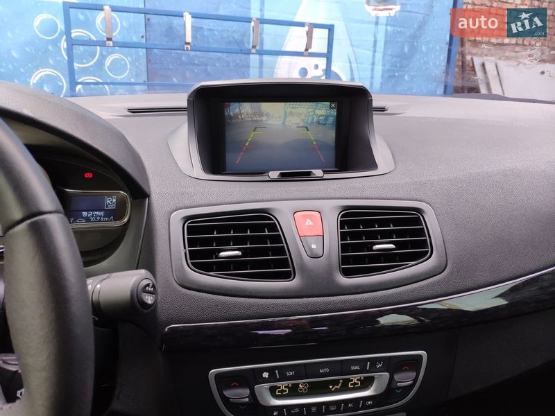 Седан Samsung SM3 2014 в Умані