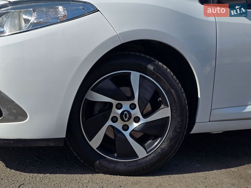 Седан Samsung SM3 2019 в Хмельницком