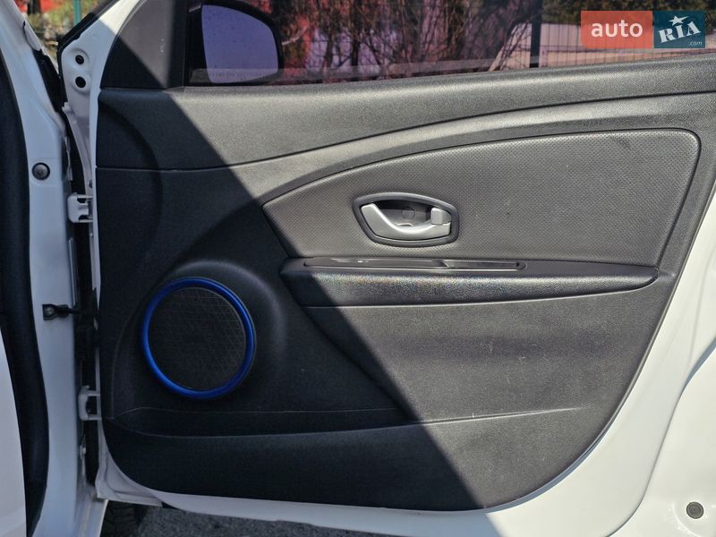 Седан Samsung SM3 2019 в Хмельницком