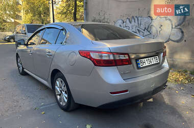 Седан Samsung SM5 2013 в 