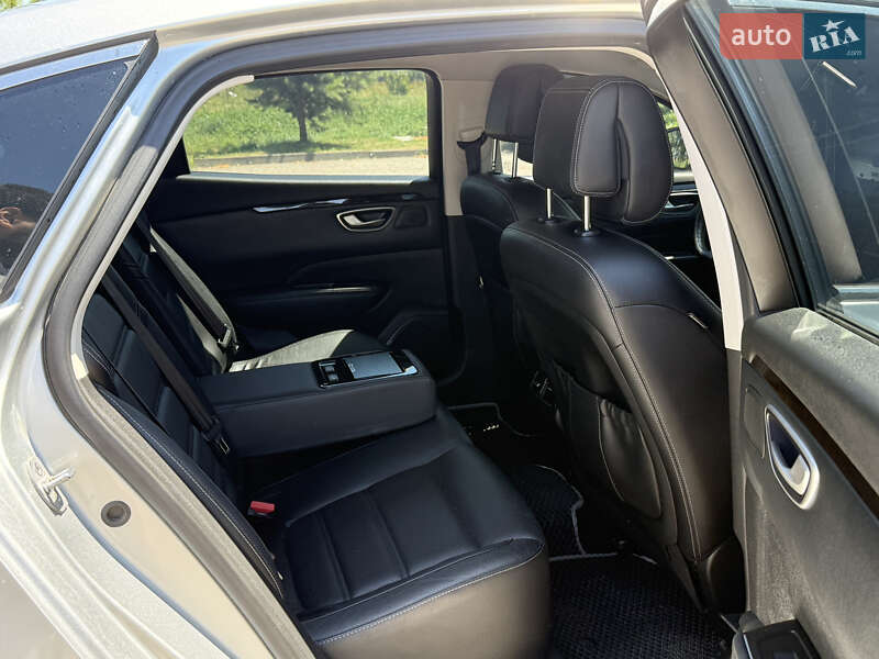 Седан Samsung SM6 2016 в Львові