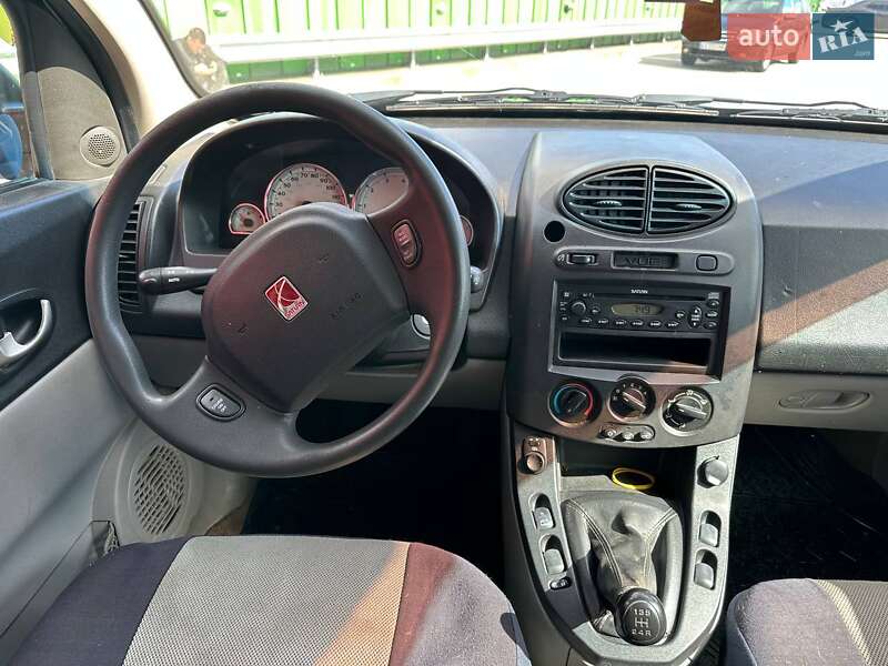 Позашляховик / Кросовер Saturn Vue 2004 в Києві