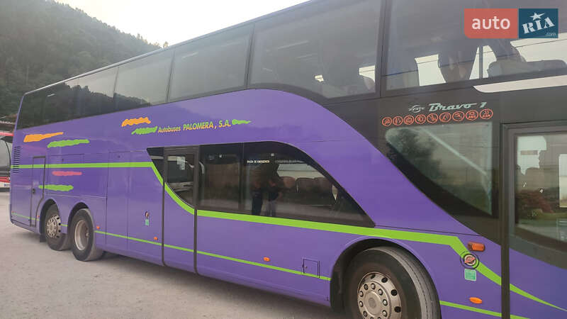 Туристичний / Міжміський автобус Scania CN 2008 в Чернівцях