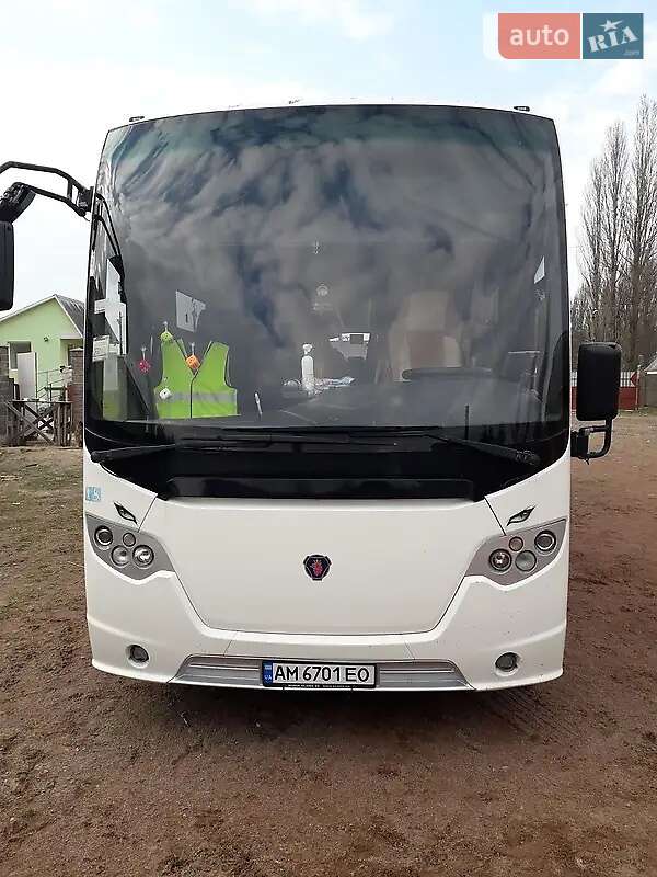 Туристический / Междугородний автобус Scania OmniExpress 2011 в Иршаве