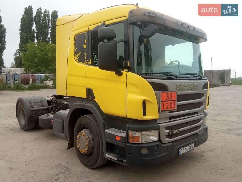 Тягач Scania P 2012 в Гребінках