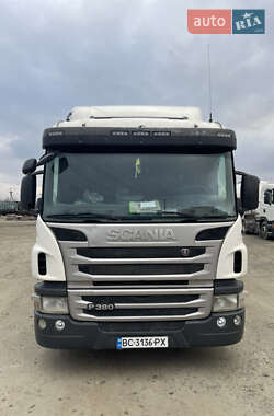 Тягач Scania P 2012 в 