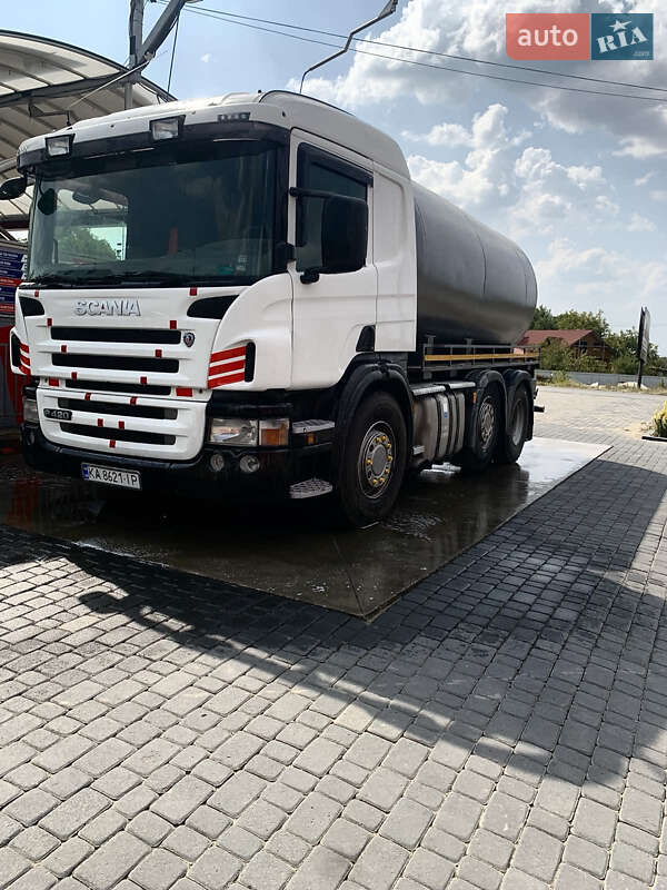 Машина ассенизатор (вакуумная) Scania P 2010 в Ивано-Франковске