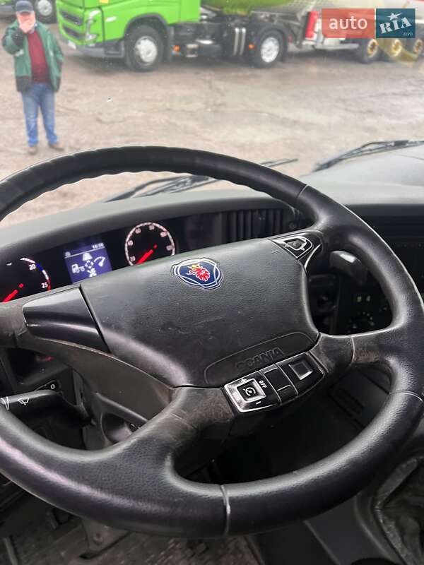 Тягач Scania P 2012 в Львове