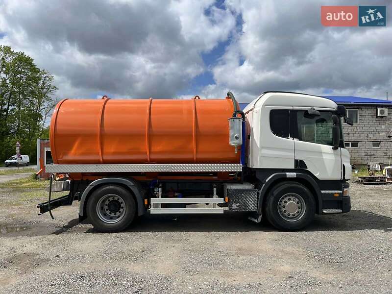 Машина ассенизатор (вакуумная) Scania P 2013 в Хмельницком