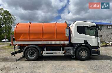 Машина ассенизатор (вакуумная) Scania P 2013 в 