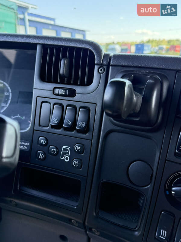 Контейнеровоз Scania P 2008 в Вінниці