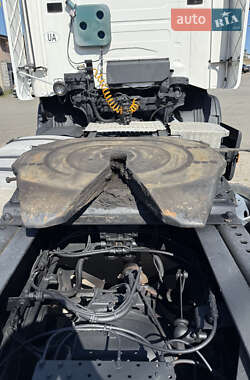 Тягач Scania R 114 2001 в 