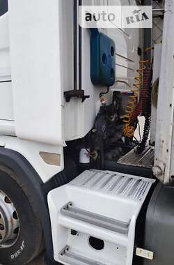 Тягач Scania R 124 2004 в 