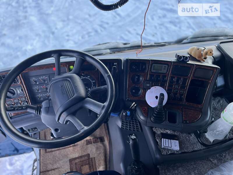 Тентованый Scania R 124 2004 в Шостке