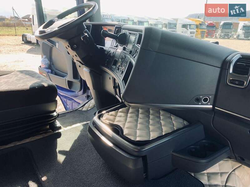 Вантажний фургон Scania R 450 2016 в Хусті