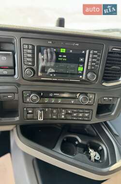 Контейнеровоз Scania R 450 2020 в 