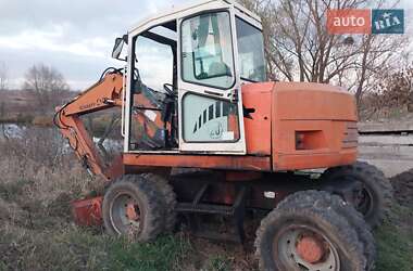 Колесный экскаватор Schaeff HML 1997 в 