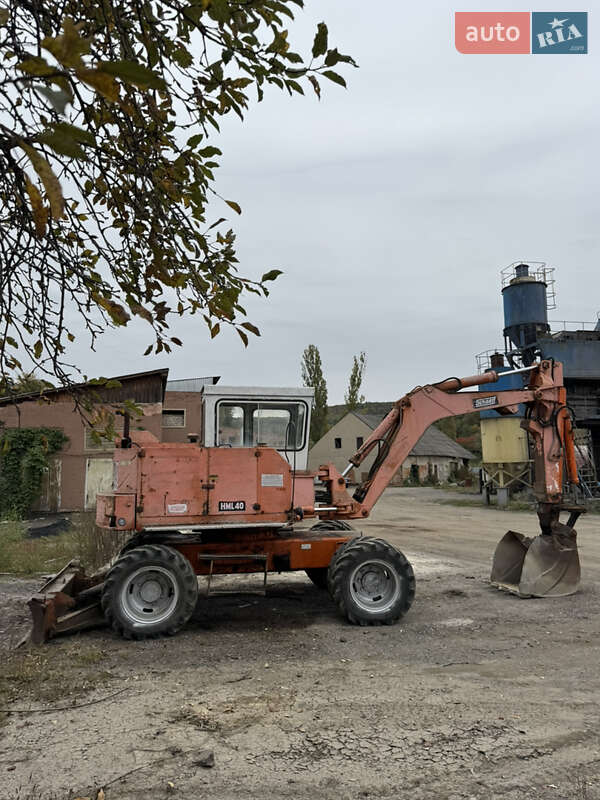 Екскаватор навантажувач Schaeff HML 1988 в Ужгороді